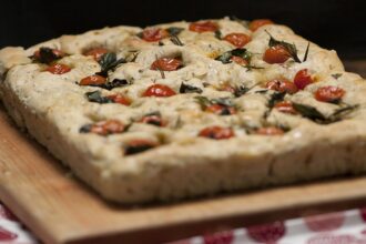 Focaccia barese