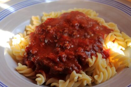 Fusilli sugo con salsiccia