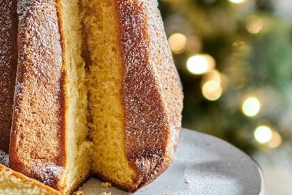 Pandoro con crema al pistacchio