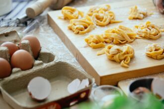 Tagliatelle radicchio e speck