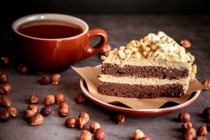 torta con crema alle nocciole