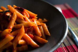 penne al salmone e sugo